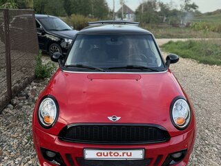 2013 Mini Hatch Cooper II (R56) Рестайлинг, красный, 1399000 рублей, вид 2