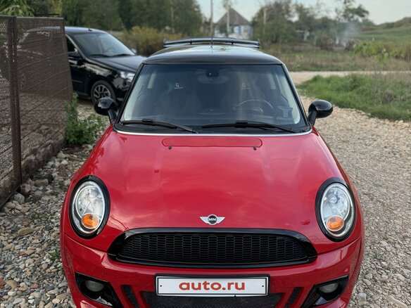 2013 Mini Hatch Cooper II (R56) Рестайлинг, красный, 1399000 рублей - вид 1