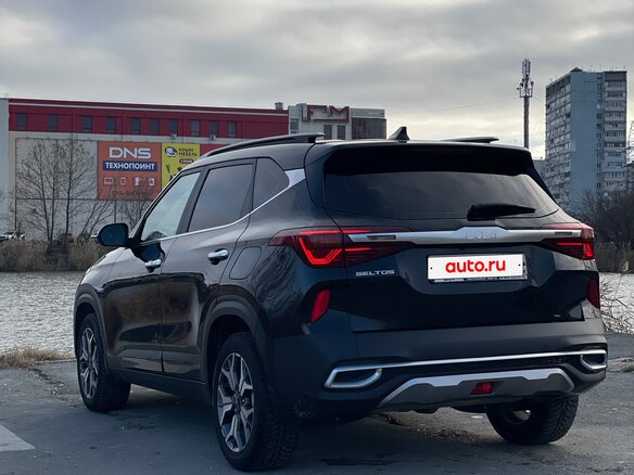 2022 Kia Seltos I, чёрный, 2390000 рублей - вид 5