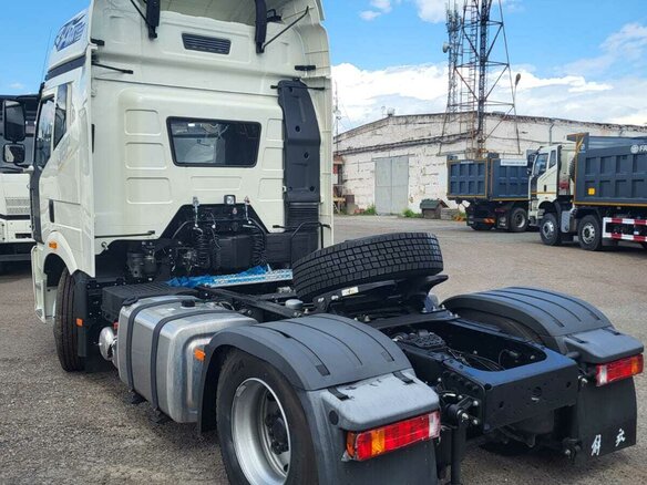 2023 FAW J6 CA4180, белый, 5400000 рублей - вид 6