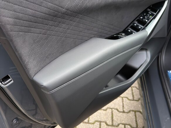 2026 BMW X5 40d V (G65), серый, 17900000 рублей - вид 13