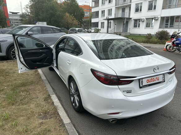 2022 Mazda 6 Atenza III (GJ) Рестайлинг 2, белый, 3500000 рублей - вид 4