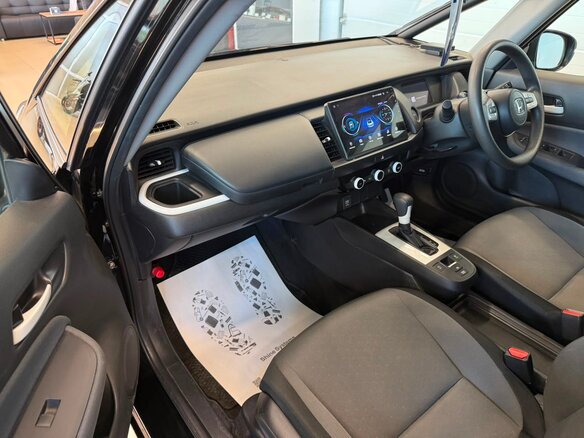 2021 Honda Fit IV, чёрный, 1379000 рублей - вид 12