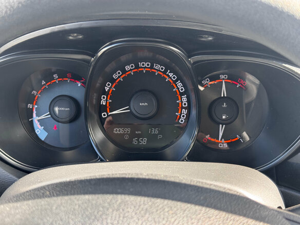 2020 Lada (ВАЗ) Vesta SW I, серебристый, 1000000 рублей - вид 11