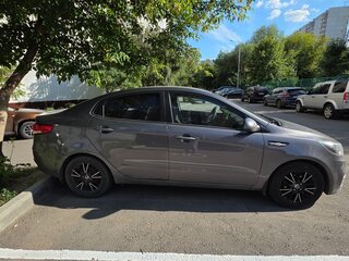 2016 Kia Rio III Рестайлинг, серый, 1150000 рублей, вид 3