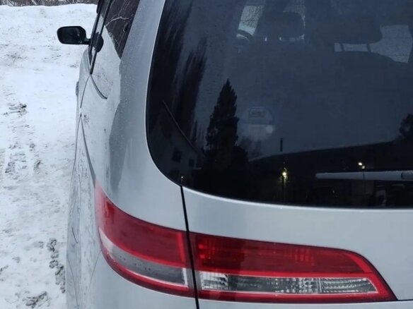 2004 Honda Elysion I, серый, 1660000 рублей - вид 5