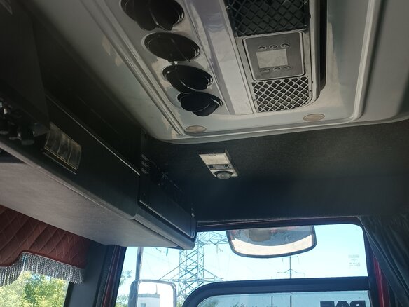 2000 DAF CF 75, красный, 2650000 рублей - вид 12