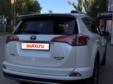 2016 Toyota RAV4 IV (XA40) Рестайлинг, белый, 2380000 рублей, вид 5