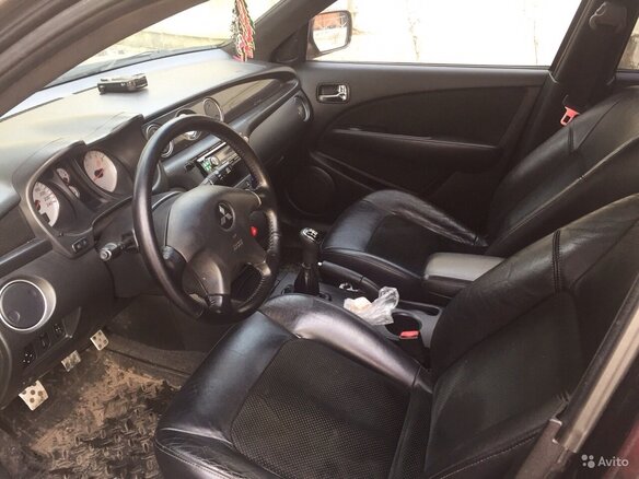 2006 Mitsubishi Outlander I, коричневый - вид 3