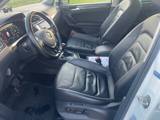 2017 Volkswagen Tiguan II, белый, 2630000 рублей, вид 3