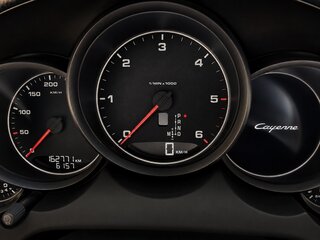 2011 Porsche Cayenne Diesel II (958), белый, 2699000 рублей, вид 5