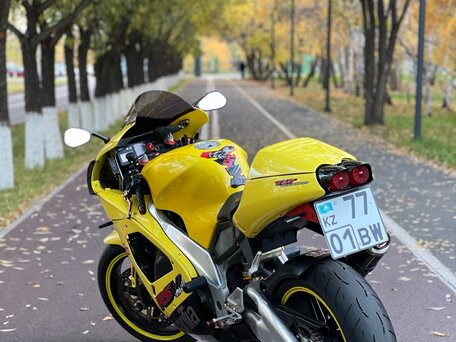2002 Aprilia RSV Mille, жёлтый, 400000 рублей, вид 4