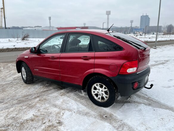 2007 SsangYong Actyon I, красный, 499000 рублей - вид 4