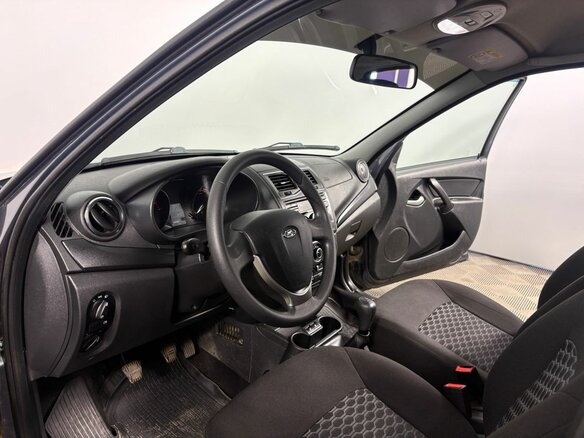 2019 Lada (ВАЗ) Granta I Рестайлинг, серый, 640000 рублей - вид 12