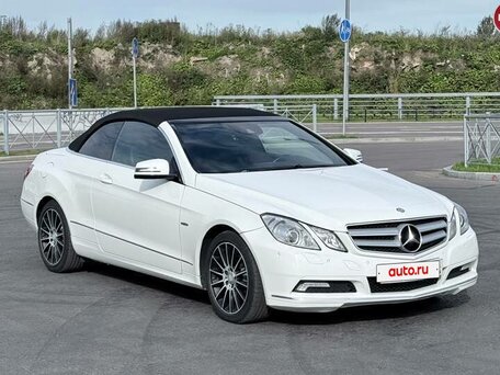 2010 Mercedes-Benz E-Класс 200 5G-Tronic IV (W212, S212, C207), белый, 1899000 рублей, вид 3