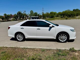 2013 Toyota Camry VII (XV50), белый, 1700000 рублей, вид 5