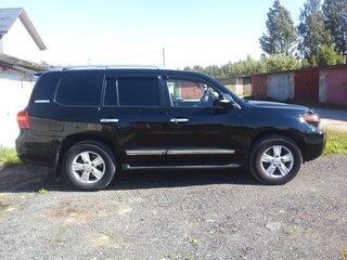 2014 Toyota Land Cruiser 200 Series Рестайлинг 1, чёрный, 5500000 рублей, вид 4