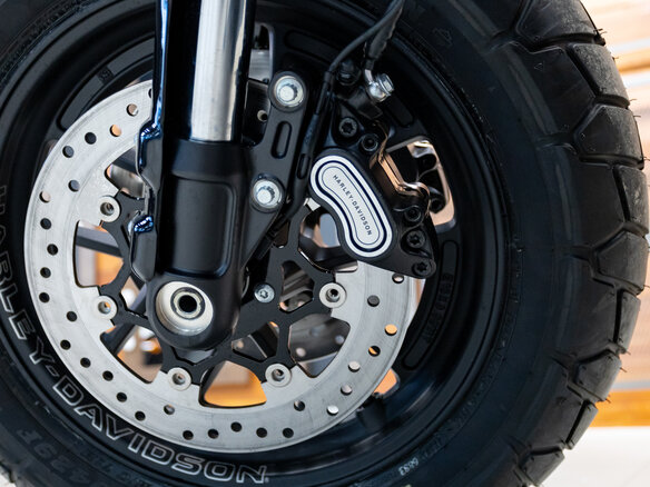 2024 Harley-Davidson Fat Bob, красный, 2700000 рублей - вид 32