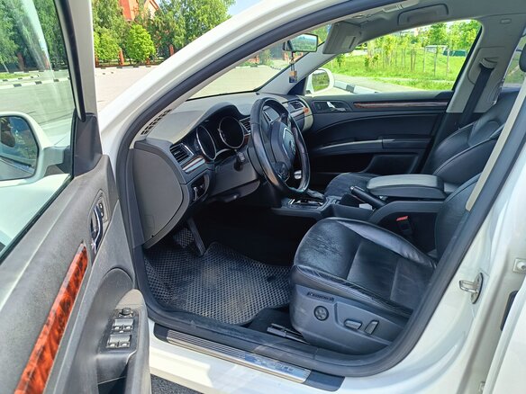 2011 Skoda Superb II, белый, 1500000 рублей - вид 7