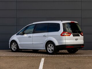 2013 Ford Galaxy II Рестайлинг, белый, 1395000 рублей, вид 4
