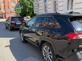 2022 Toyota RAV4 V (XA50), чёрный, 4100000 рублей, вид 4
