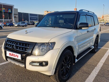 2019 Mitsubishi Pajero IV Рестайлинг 2, белый, 4050000 рублей, вид 1