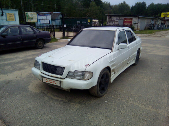 1991 Mercedes-Benz 190 (W201), белый - вид 5