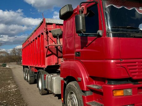 2002 Mercedes-Benz Axor, красный, 2250000 рублей, вид 3