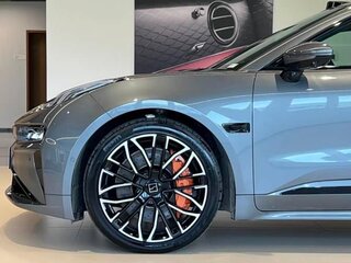 2026 Zeekr 001 100 kWh I Рестайлинг 1, серебристый, 6890009 рублей, вид 4