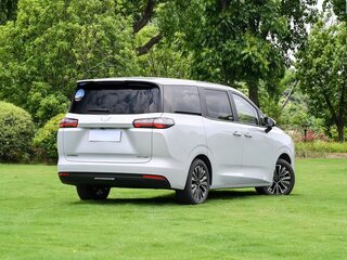 2026 Wuling Starlight 730, серебристый, 2553000 рублей, вид 2