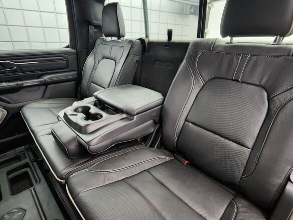 2023 Ram 1500 Crew Cab eTorque V, чёрный, 11100000 рублей - вид 13