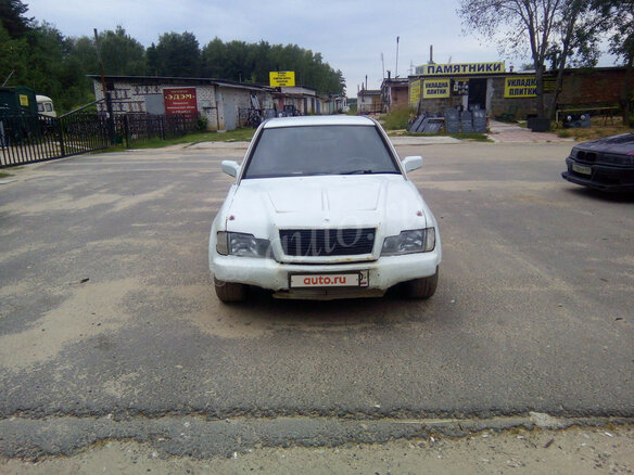 1991 Mercedes-Benz 190 (W201), белый - вид 3