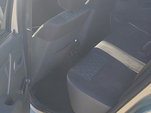 2013 Renault Logan I Рестайлинг, бежевый, 420000 рублей - вид 10
