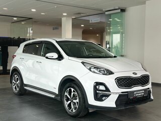 2020 Kia Sportage IV Рестайлинг, белый, 2369000 рублей, вид 1