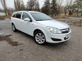 2012 Opel Astra H Рестайлинг, белый, 800000 рублей, вид 1