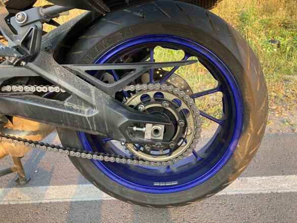 2016 Yamaha MT-09 Tracer (FJ-09), серебристый, 700000 рублей - вид 5
