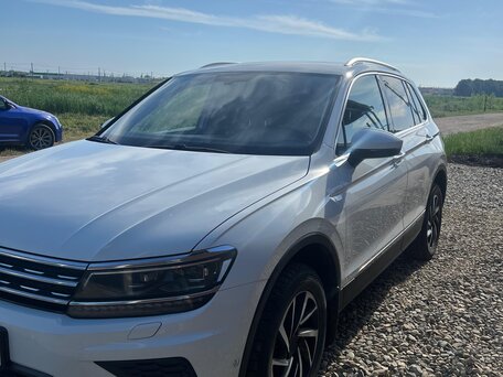 2017 Volkswagen Tiguan II, белый, 1850000 рублей, вид 1