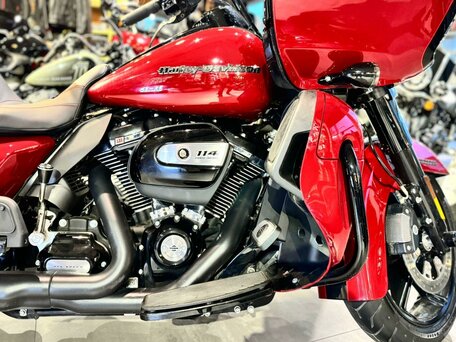 2020 Harley-Davidson Road Glide Limited, красный, 2990000 рублей, вид 4