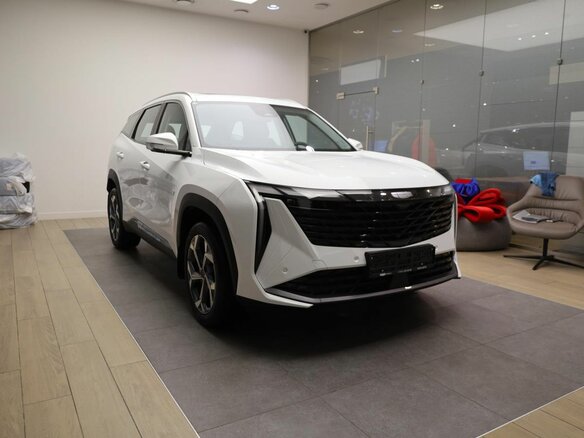 2026 Geely Atlas II, белый, 3449990 рублей - вид 2