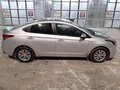 2018 Hyundai Solaris II, серебристый, 1500000 рублей - вид 3