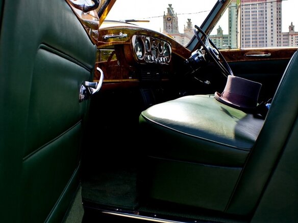 1963 Rolls-Royce Phantom V, белый, 11800000 рублей - вид 7
