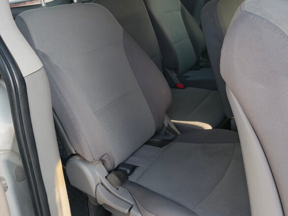 2009 Hyundai Grand Starex I, серебристый, 995000 рублей - вид 8