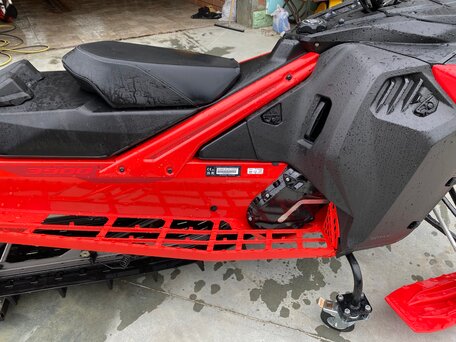 2023 BRP Lynx Shredder RE 850 E-TEC Turbo R, красный, 2399000 рублей, вид 4