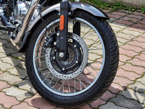 2026 Royal Enfield Meteor, серый, 528000 рублей - вид 11