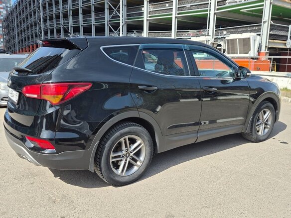2017 Hyundai Santa Fe III Рестайлинг, чёрный, 2050000 рублей - вид 4