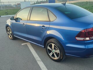 2018 Volkswagen Polo V Рестайлинг, синий, 1500000 рублей, вид 5