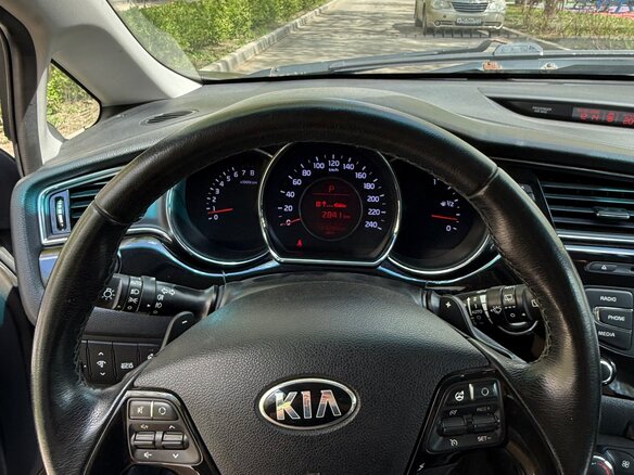 2016 Kia Ceed II Рестайлинг, коричневый, 1100000 рублей - вид 11