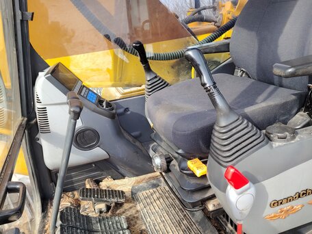 2019 Komatsu PC220-8, жёлтый, 5500000 рублей, вид 1
