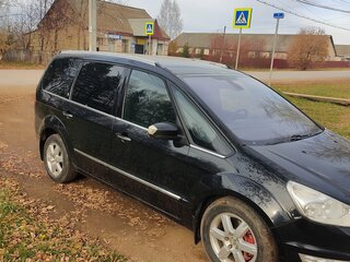 2010 Ford Galaxy II Рестайлинг, чёрный, 900000 рублей, вид 2
