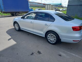 2011 Volkswagen Jetta VI, серебристый, 850000 рублей, вид 3